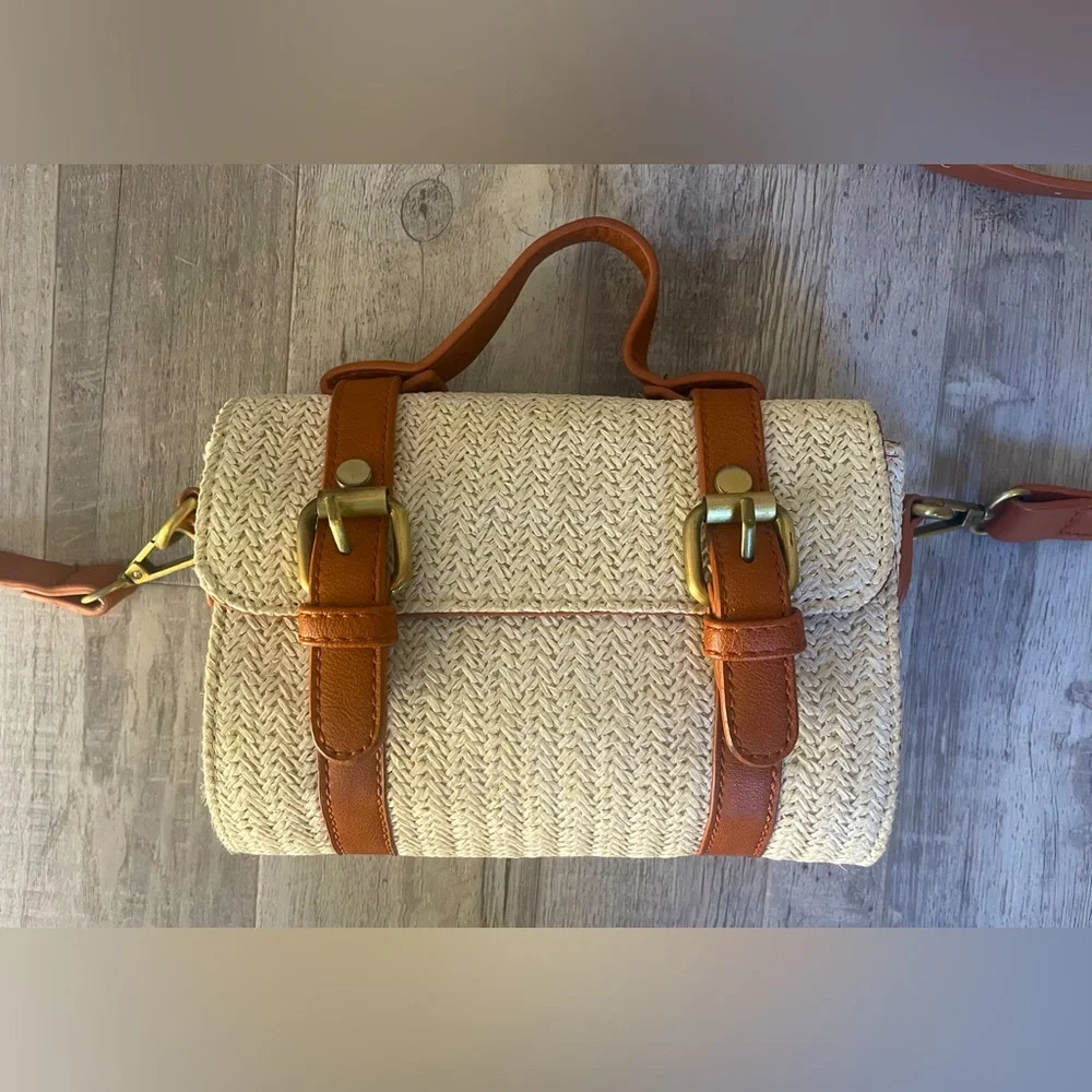 Anthropology Cross Body Purse - Picture 4 of 7